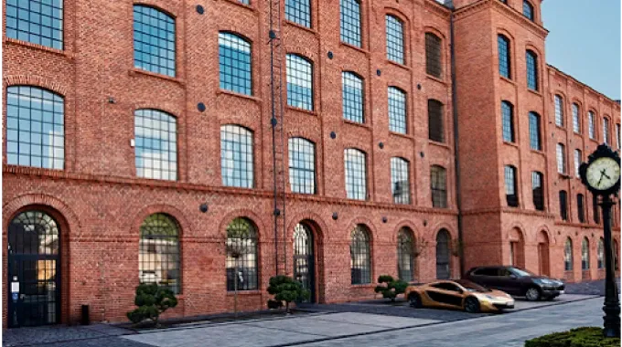 Production hall: INDIGO NAILS – manufacturer of hybrid nail polishes and nail styling products