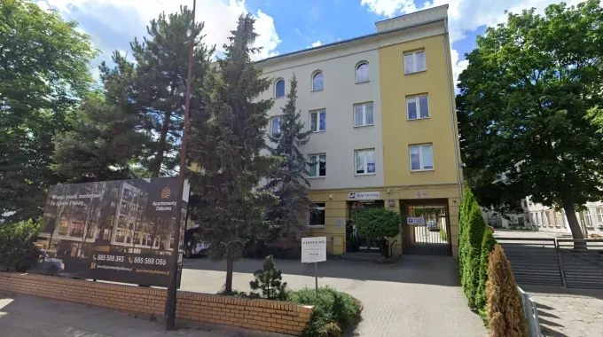 Refurbishment / office building: Conversion and change of use of an office building